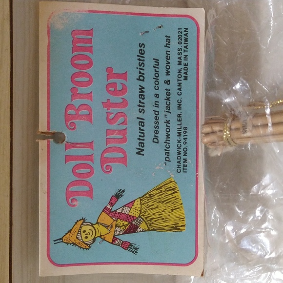 Vintage Doll Broom Duster Made in Taiwan - Picture 3 of 5